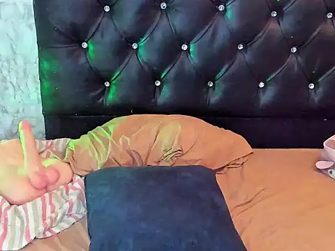 Snapshot of TATIANA_LOPEZ19 chatting on January 30, 6:24 am TATIANA LOPEZ19 online show from January 30, 6:24 am