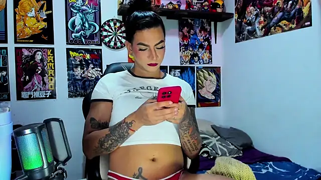 Snapshot of dariell_smokesexx chatting on May 27, 8:55 am dariell smokesexx online show from May 27, 8:55 am