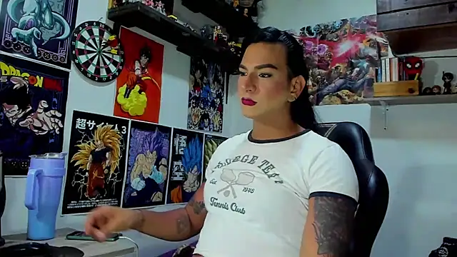 Snapshot of dariell_smokesexx chatting on June 12, 6:12 am dariell smokesexx online show from June 12, 6:12 am