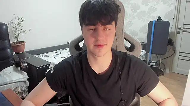 Knuckles17 online show from December 21, 5:14 am