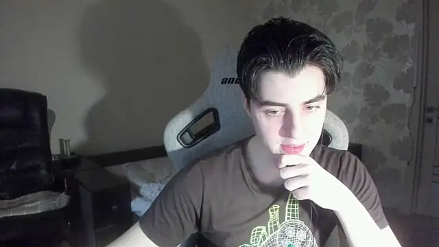 Snapshot of Knuckles17 chatting on May 11, 2:45 pm Knuckles17 online show from May 11, 2:45 pm