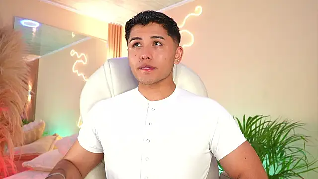 MatiasKorn online show from April 7, 4:13 am