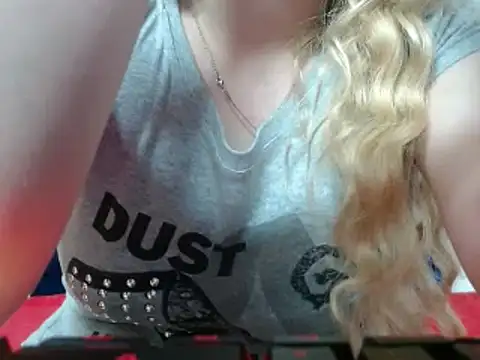 69liamilk69 online show from December 28, 3:37 am