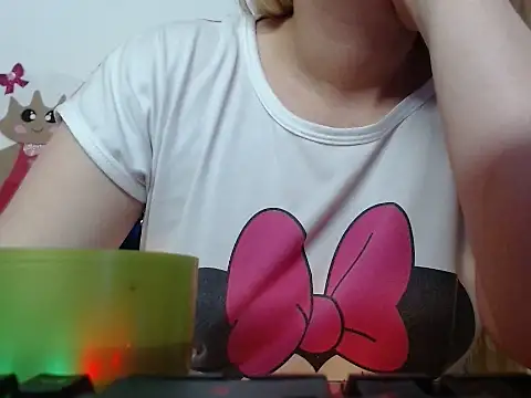 69liamilk69 online show from October 24, 5:59 am