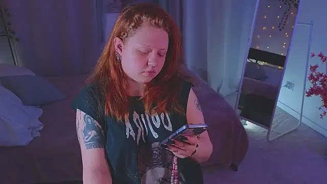 bitchofsun  online show from June 30, 4:19 pm