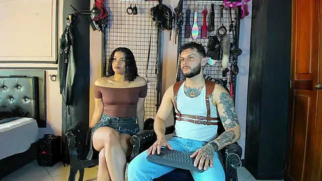 Twisted Fantasy online show from December 14, 8:57 pm