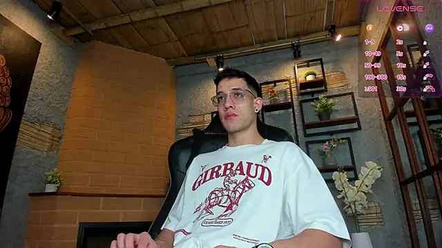 Snapshot of alexgiraldo_ chatting on January 26, 11:17 am alexgiraldo online show from January 26, 11:17 am