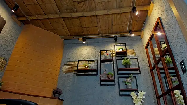 Snapshot of alexgiraldo_ chatting on February 21, 6:04 pm alexgiraldo online show from February 21, 6:04 pm