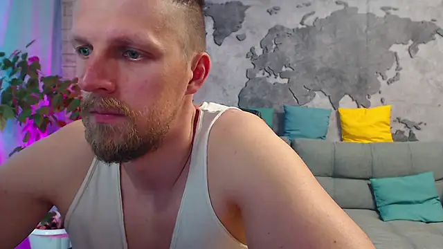 Snapshot of VikingChrisss chatting on June 13, 10:24 am VikingChrisss online show from June 13, 10:24 am