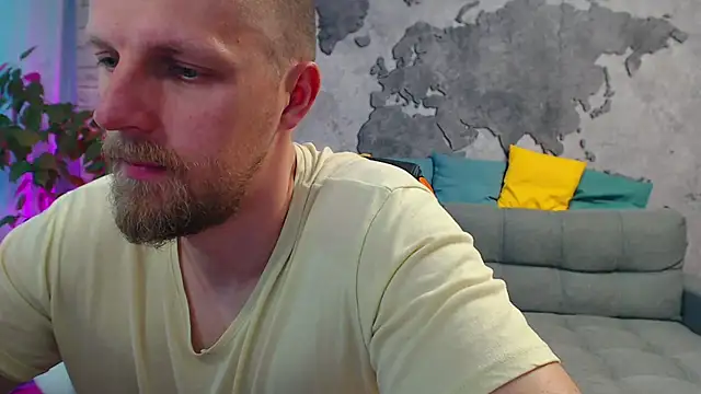 Snapshot of VikingChrisss chatting on July 11, 10:18 am VikingChrisss online show from July 11, 10:18 am