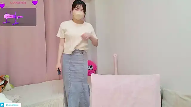 Snapshot of anchan_ chatting on June 6, 1:38 pm anchan online show from June 6, 1:38 pm