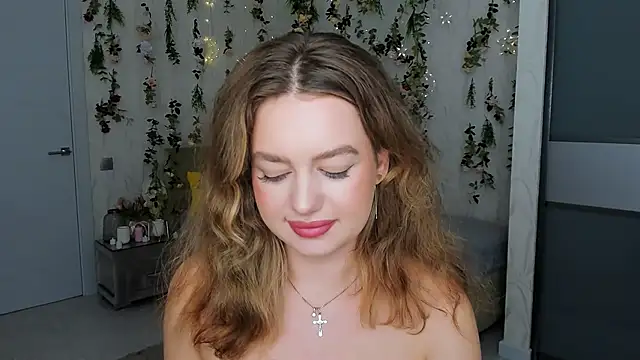 MiracleCurly online show from November 28, 4:20 pm