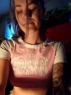 Snapshot of Lilmissvyx chatting on September 17, 2:19 pm Lilmissvyx online show from September 17, 2:19 pm