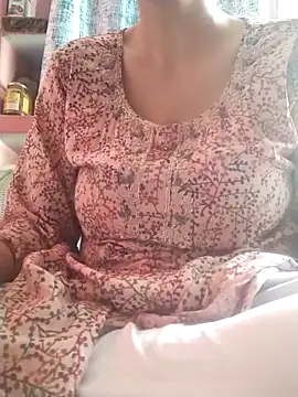 Snapshot of ohana143 chatting on March 18, 6:57 am ohana143 online show from March 18, 6:57 am