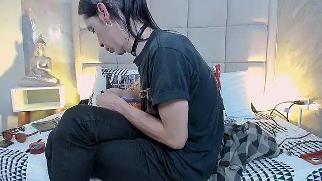 Hecatee 77 online show from December 13, 7:53 pm