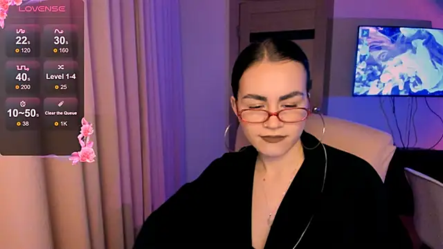 Snapshot of _selectrra chatting on December 10, 7:32 pm  selectrra online show from December 10, 7:32 pm