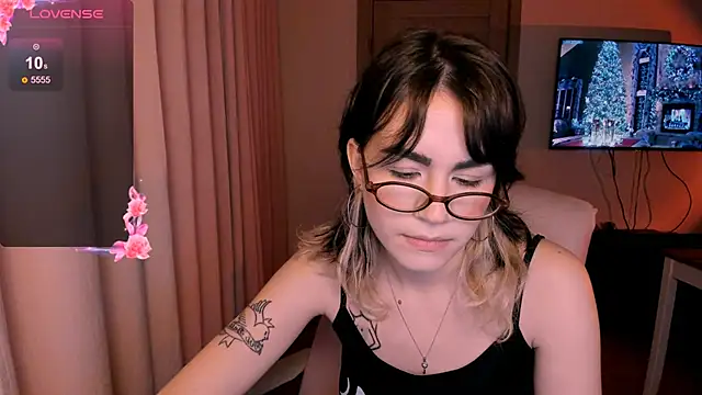 Snapshot of _selectrra chatting on December 25, 2:34 pm  selectrra online show from December 25, 2:34 pm