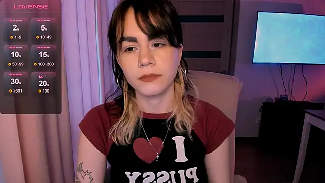 Snapshot of _selectrra chatting on January 12, 11:17 am  selectrra online show from January 12, 11:17 am