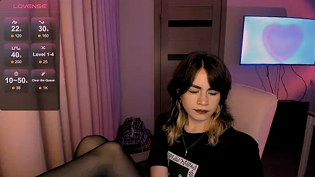 Snapshot of _selectrra chatting on January 30, 2:36 pm  selectrra online show from January 30, 2:36 pm