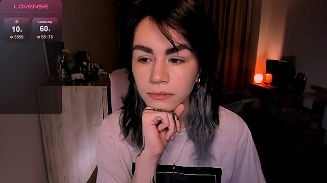 Snapshot of _selectrra chatting on February 18, 11:55 am  selectrra online show from February 18, 11:55 am