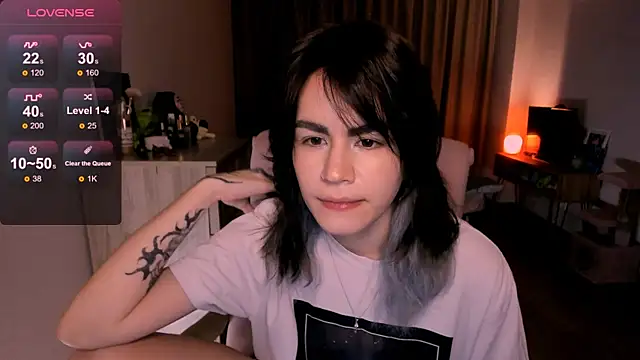 Snapshot of _selectrra chatting on February 18, 2:59 pm  selectrra online show from February 18, 2:59 pm