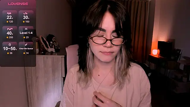 Snapshot of _selectrra chatting on February 26, 2:25 pm  selectrra online show from February 26, 2:25 pm