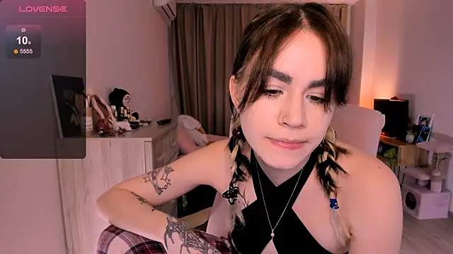 Snapshot of _selectrra chatting on March 21, 3:24 pm  selectrra online show from March 21, 3:24 pm