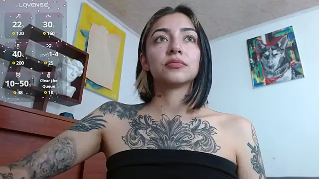 ZoeBakers  online show from December 16, 5:33 pm