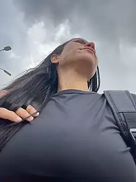 Snapshot of dominantandsubmissiveshow chatting on December 22, 6:27 pm dominantandsubmissiveshow online show from December 22, 6:27 pm