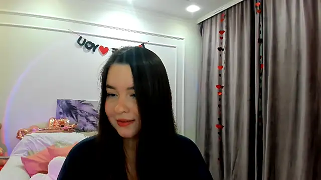 Snapshot of WishToBloom chatting on February 28, 7:26 pm WishToBloom online show from February 28, 7:26 pm