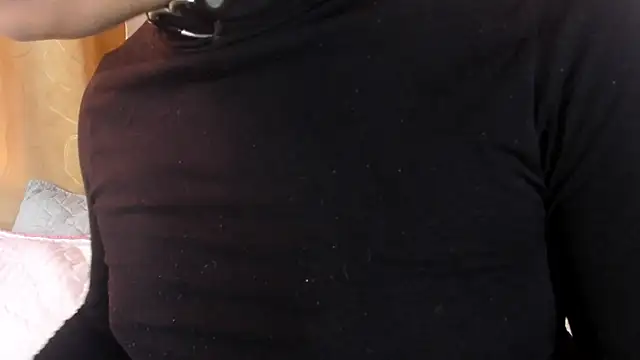 Snapshot of Satuurn_ chatting on January 11, 2:04 pm Satuurn online show from January 11, 2:04 pm