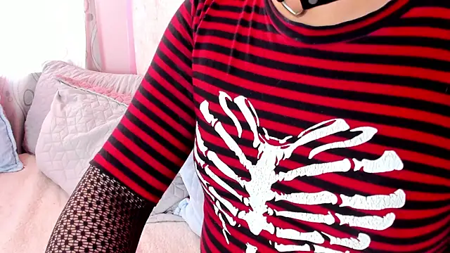 Snapshot of Satuurn_ chatting on January 25, 3:09 pm Satuurn online show from January 25, 3:09 pm