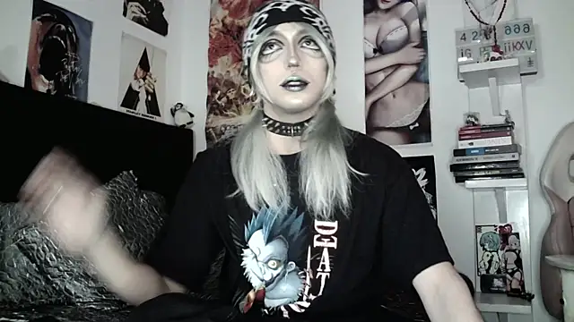 Snapshot of kiiler_queen chatting on May 11, 9:45 pm kiiler queen online show from May 11, 9:45 pm