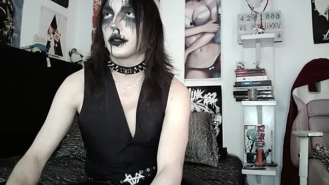 Snapshot of kiiler_queen chatting on May 23, 4:44 pm kiiler queen online show from May 23, 4:44 pm
