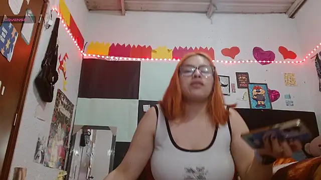 Snapshot of Saray_extrovert_ chatting on June 23, 11:25 pm Saray extrovert online show from June 23, 11:25 pm