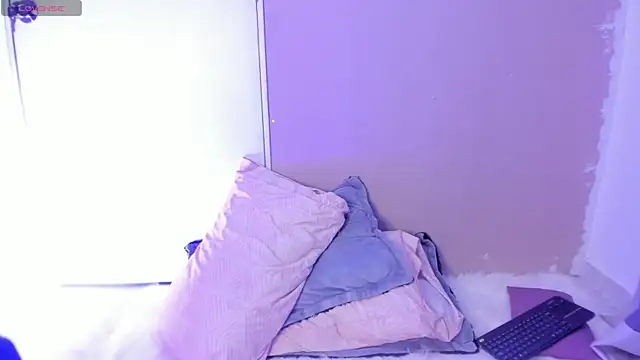 Snapshot of rouse_lili chatting on July 22, 11:35 am rouse lili online show from July 22, 11:35 am