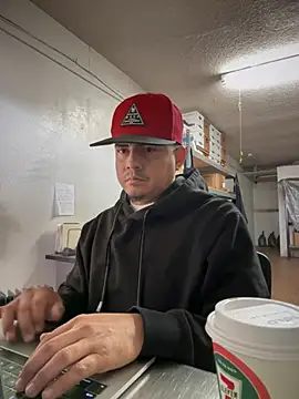 PeterGrandee online show from December 18, 4:39 pm