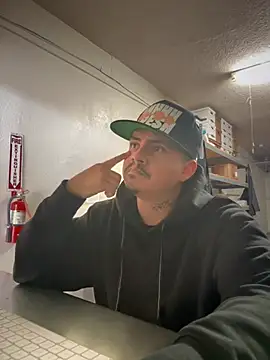 PeterGrandee online show from January 22, 9:10 pm