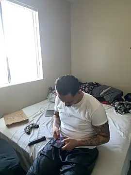 PeterGrandee online show from September 8, 9:36 pm