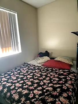 PeterGrandee online show from September 17, 4:41 pm