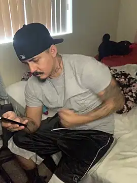 PeterGrandee online show from September 18, 4:31 pm