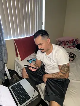 PeterGrandee online show from October 6, 10:51 pm