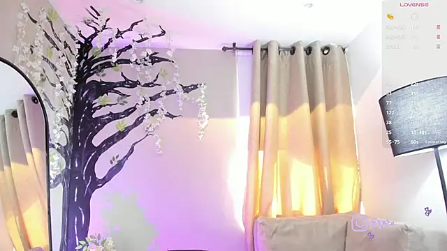Snapshot of Paula_Desousa chatting on June 2, 7:38 pm Paula Desousa online show from June 2, 7:38 pm