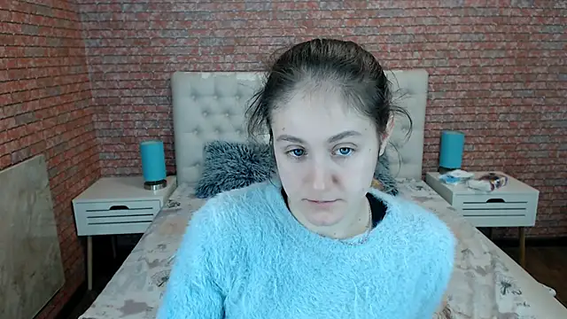 Holliy Cooper online show from October 29, 9:00 am