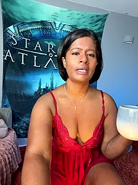 Snapshot of RoseMelanie chatting on July 4, 6:41 am RoseMelanie online show from July 4, 6:41 am