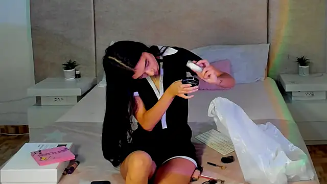 Snapshot of katt_pelaez chatting on October 14, 5:36 pm katt pelaez online show from October 14, 5:36 pm