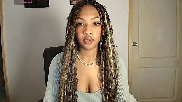 Snapshot of im_alivys_ chatting on July 17, 11:42 pm im alivys online show from July 17, 11:42 pm