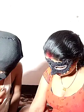 Snapshot of Something_61 chatting on February 5, 2:08 am Something 61 online show from February 5, 2:08 am