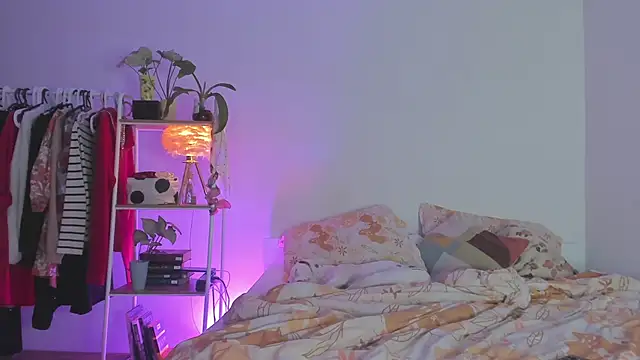 namirmii online show from September 20, 7:59 pm