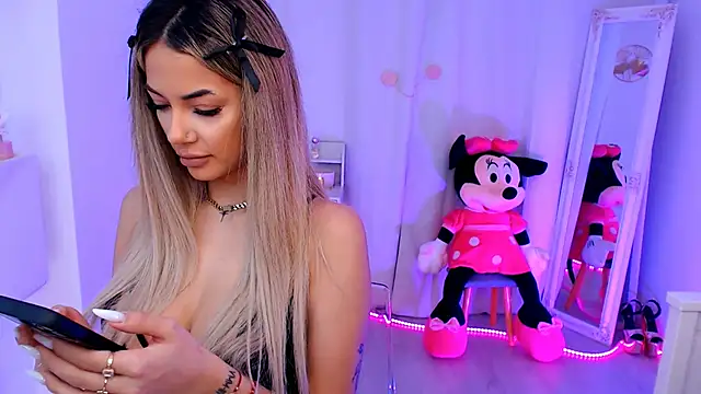 Snapshot of yuukenzi chatting on February 21, 6:40 am yuukenzi online show from February 21, 6:40 am